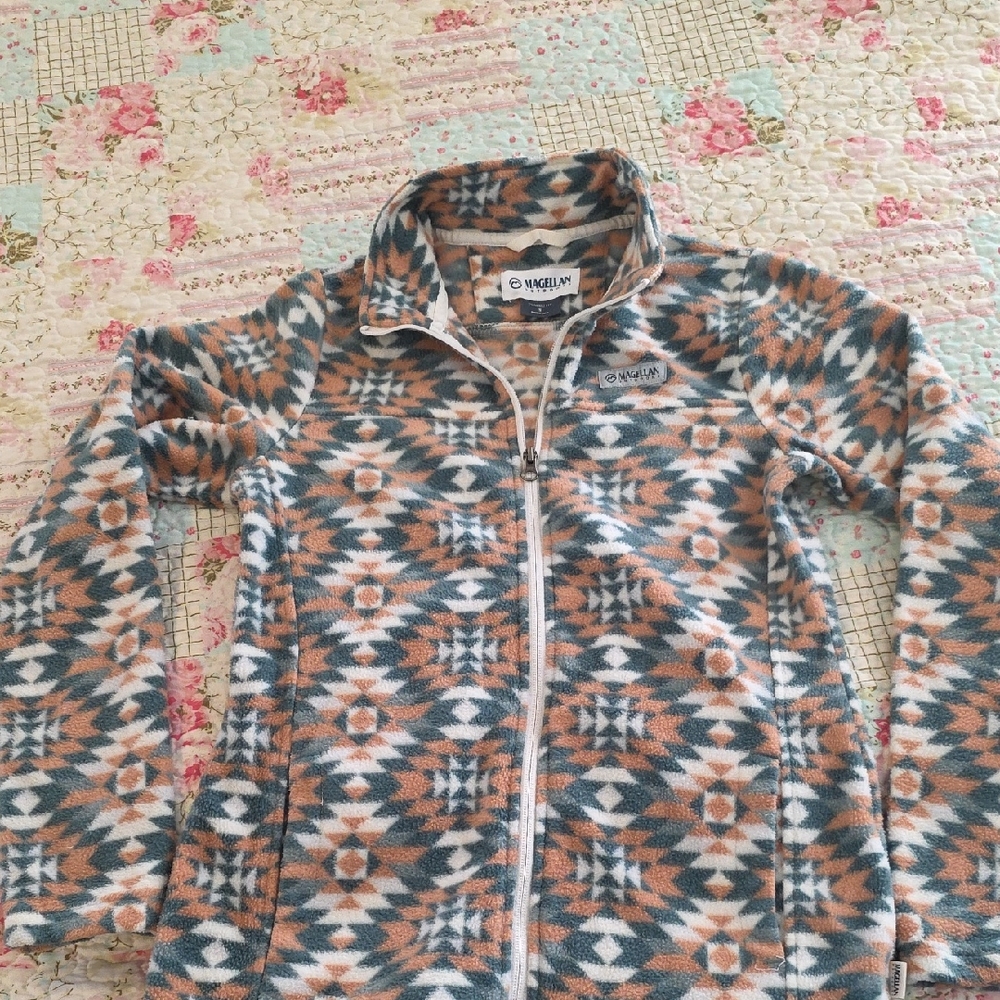 Magellan Outdoors Classic Fit Fleece Jacket - Blue & Orange Aztec Print Womens S